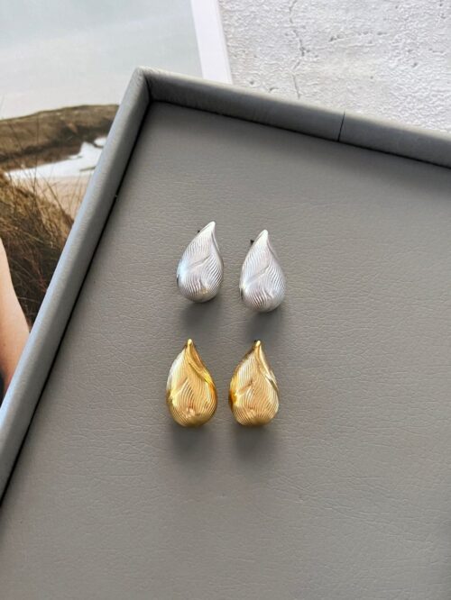Daria medium size καρφωτά σκουλαρίκια (1)