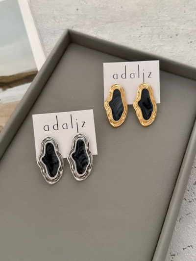 Molly καρφωτά σκουλαρίκια